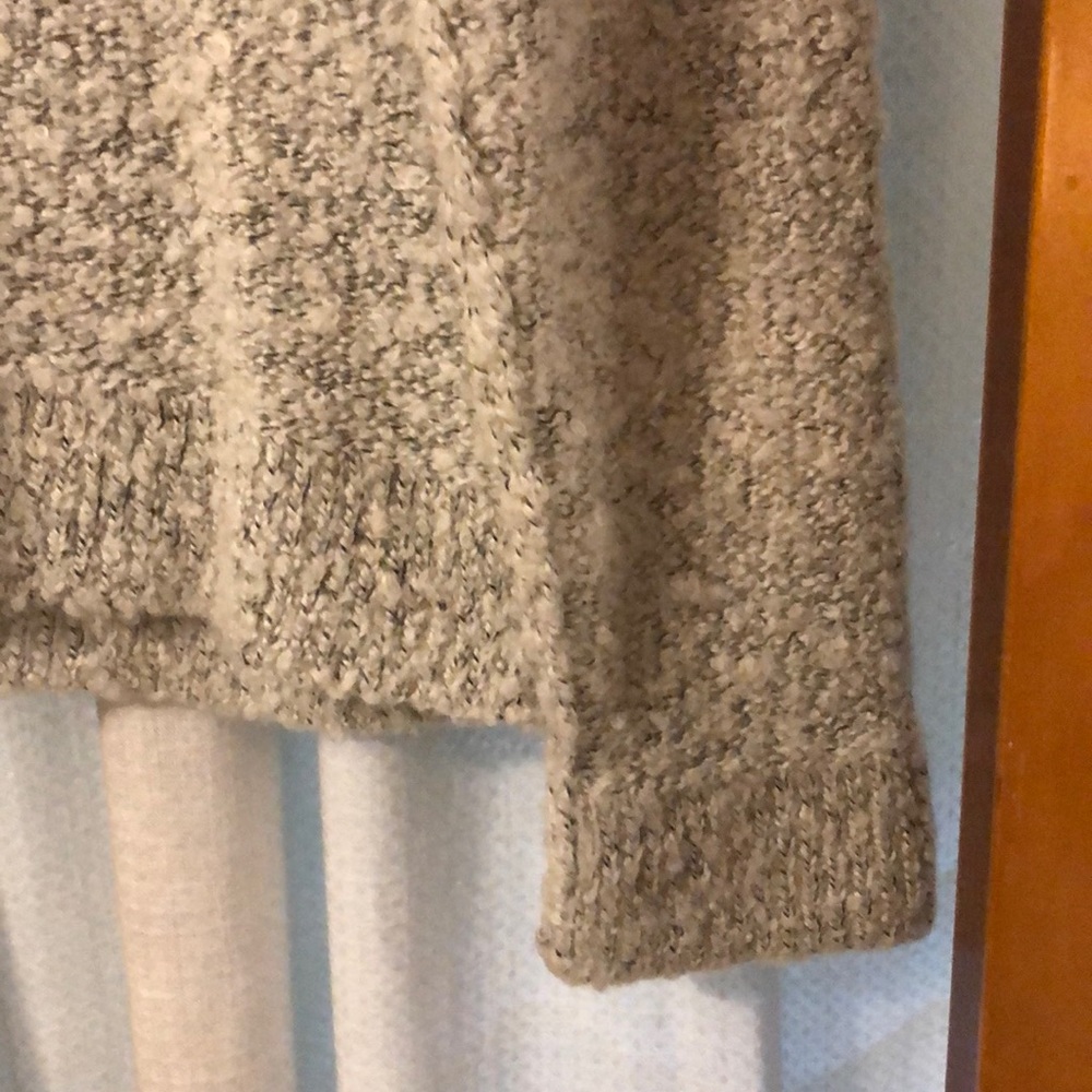 fuzzy gap sweater - Picture 2 of 3